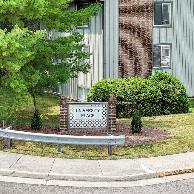 Building Photo - 802 Claytor Square