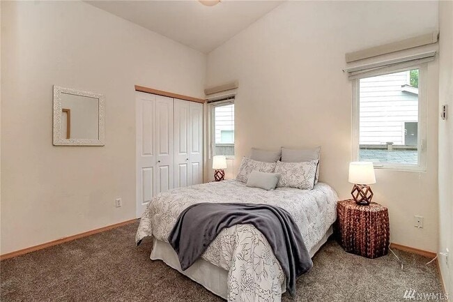 Foto del edificio - 3509 Oxbow Ave E