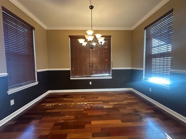 Foto del edificio - 3995 Four Oaks Blvd