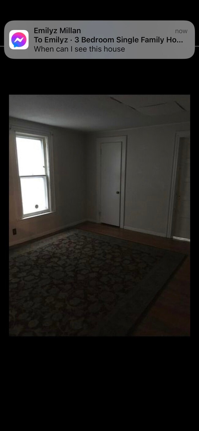 Building Photo - 384 Breckenridge St