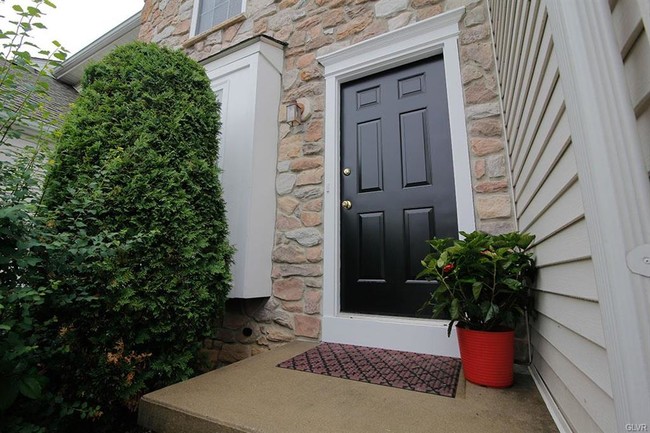 Building Photo - 2727 Bachman Dr