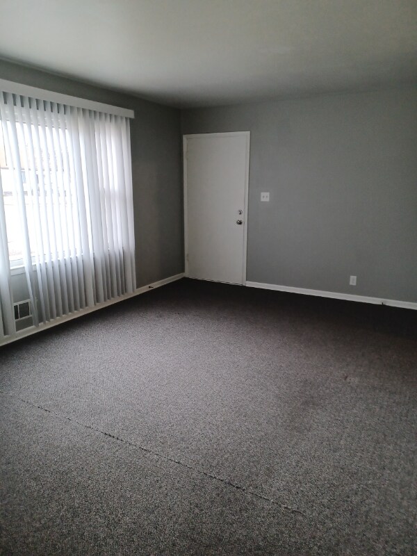 Building Photo - 5876 N 68th St