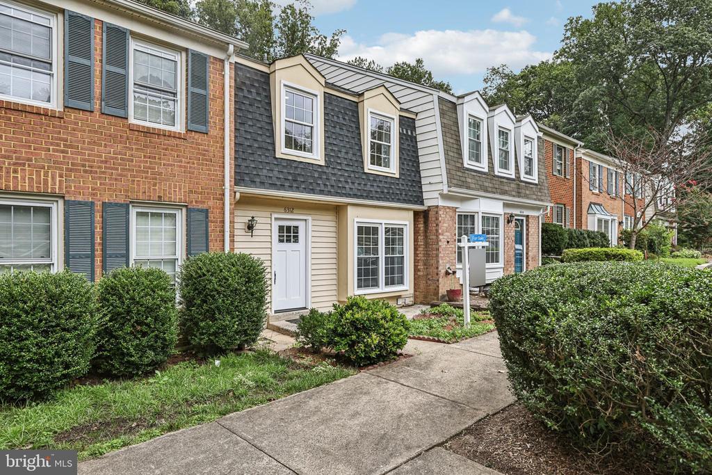 Foto principal - 6312 Teakwood Ct