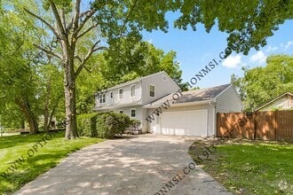 Building Photo - 6820 Wornall Rd