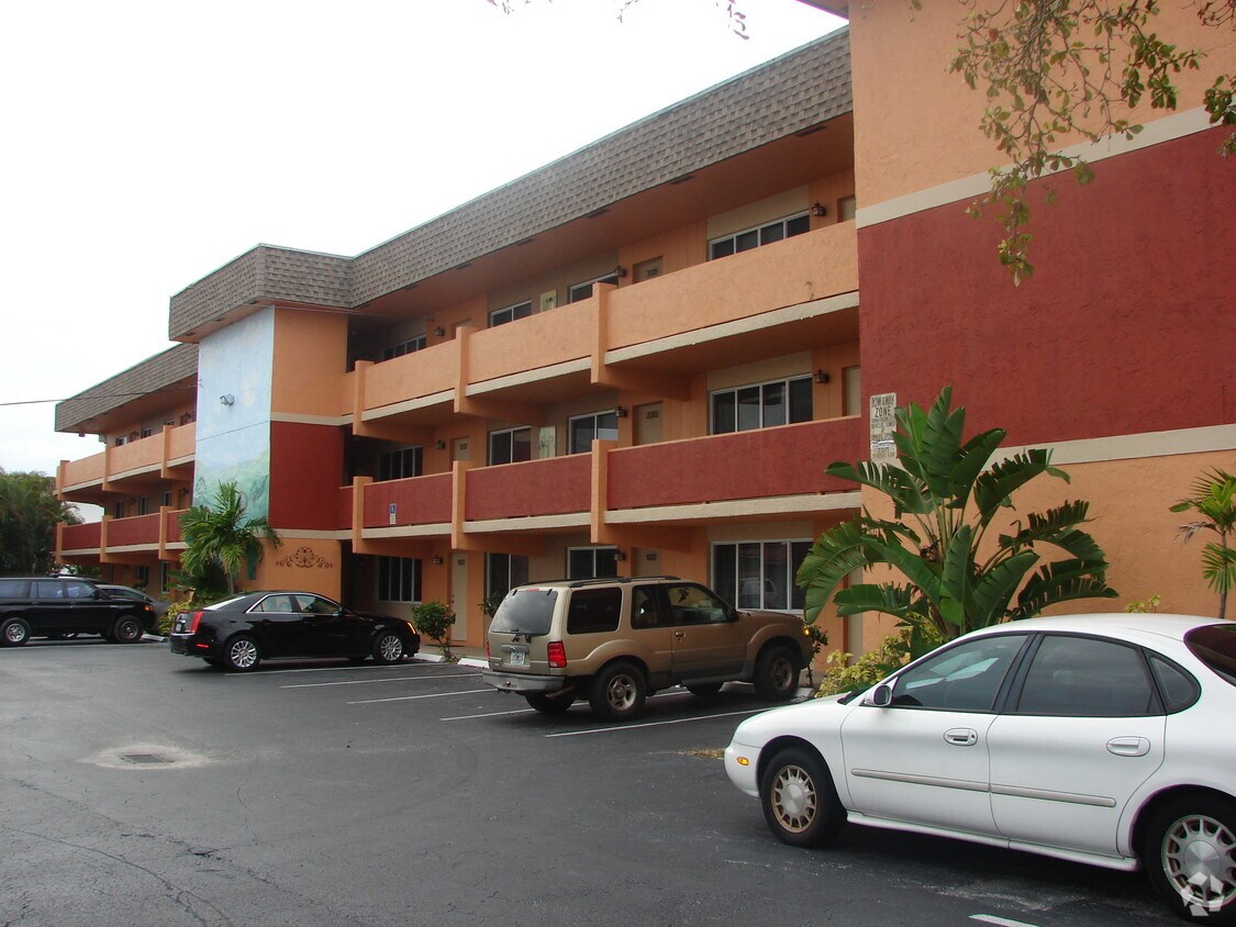 Foto principal - 1400 NE 54th St