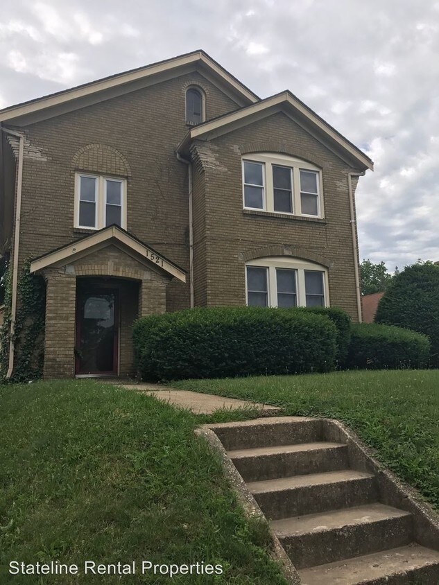 1521 Benton St, Rockford, IL 61107 Condo for Rent in Rockford, IL