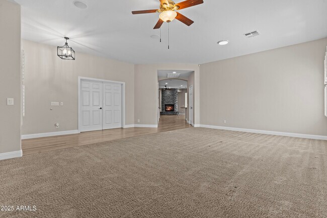 Building Photo - 9733 W Hedge Hog Pl