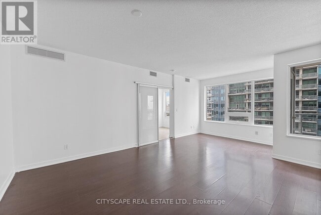 Photo du bâtiment - 59 E Liberty St