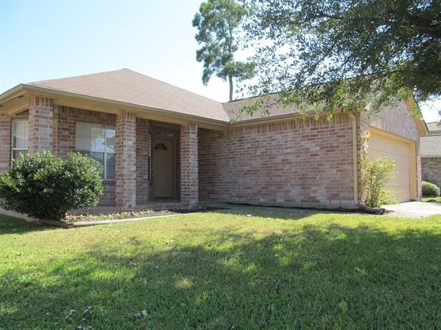 Building Photo - 2750 Hidden Spring Falls
