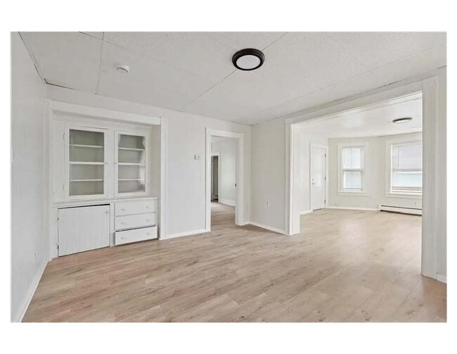 Photo - 411 Rathbun St (Woonsocket, RI) Apartment