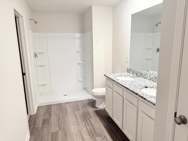 Foto del edificio - 344 Berkley Rd