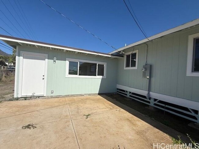 Building Photo - Spacious and Beautiful  3 bedroom/ 2 bath ...