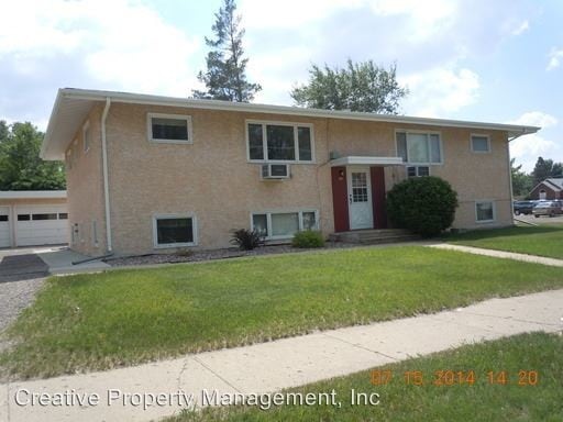 Primary Photo - 301 14th Ave SW