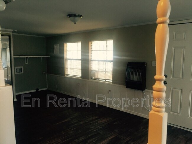 Foto del edificio - 1414 Lackland St