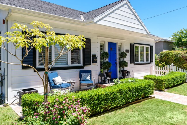 Foto del edificio - 514 S Beachwood Dr