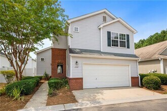 Building Photo - 252 Hiawassee Dr