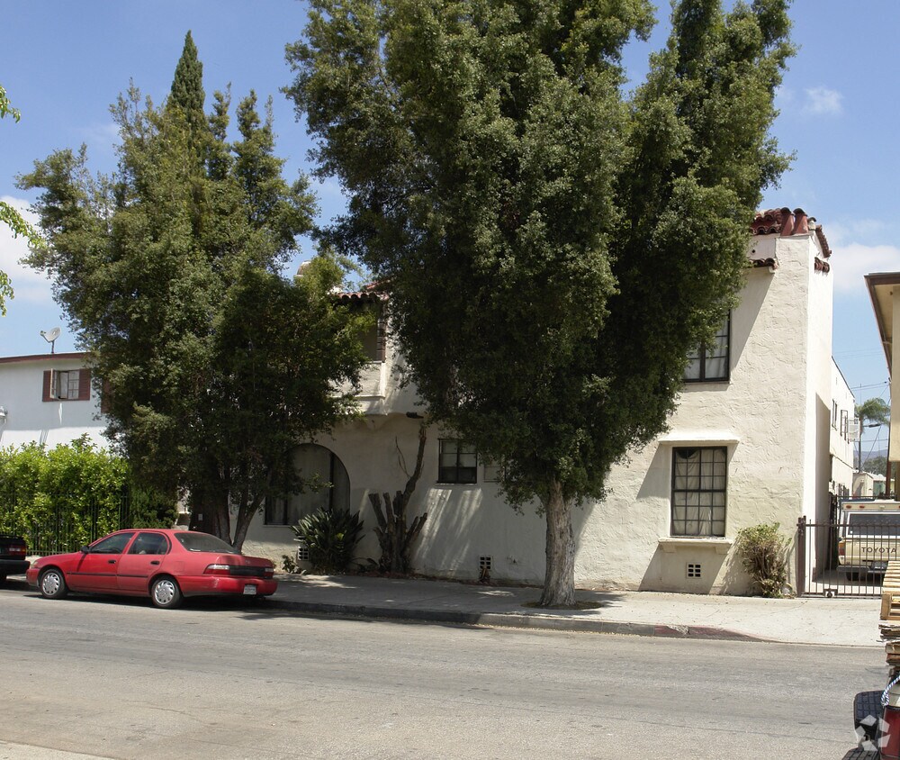 Building Photo - 6027-6029 Barton Ave