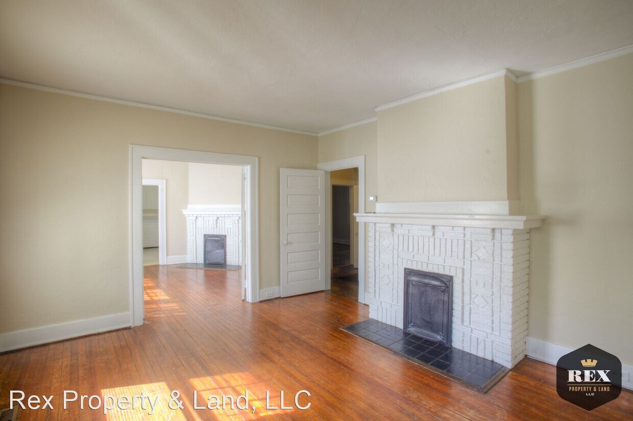 Primary Photo - 2 br, 1 bath House - 2644 Raymond Ave
