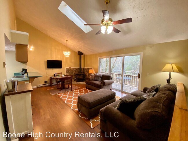 Building Photo - 9315 NC-105