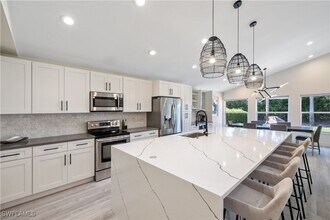 Building Photo - 6481 Autumn Woods Blvd
