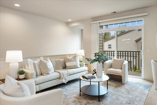 Foto del edificio - 2bd/1.75ba Sammamish Townhome