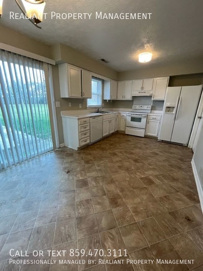 Building Photo - 3105 Glenridge Cir