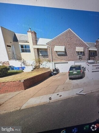 Building Photo - 4318 L St