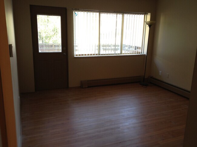 Sala de estar de la suite de dos habitaciones de Reno - 817 Arch St