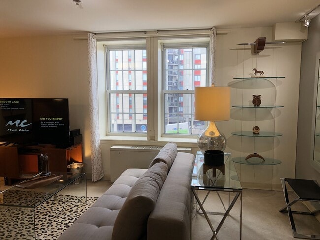 Living Room - Museum Park Senior 55+