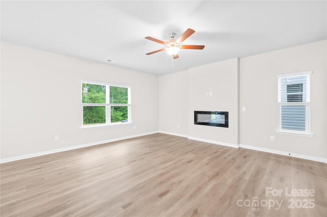 Foto del edificio - 2116 Clapham Ct