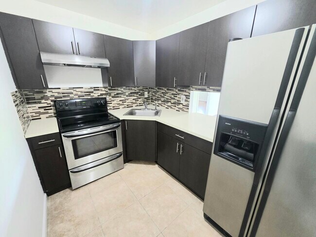 Foto del edificio - 4200 NW 3rd Ct