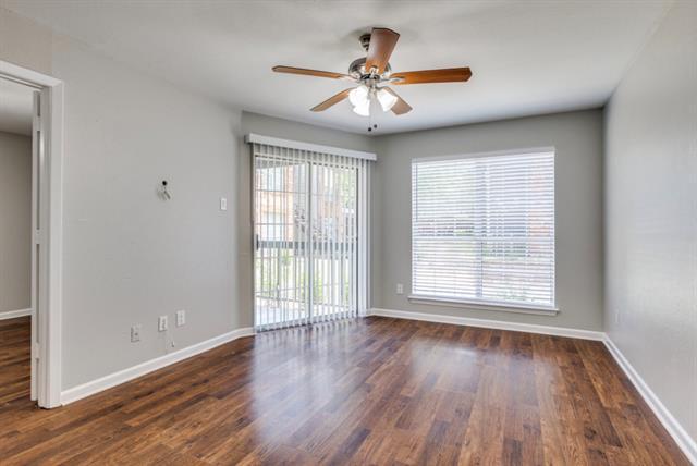 Building Photo - 18333 Roehampton Dr