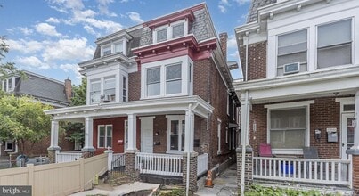 Building Photo - 1621 Berryhill St