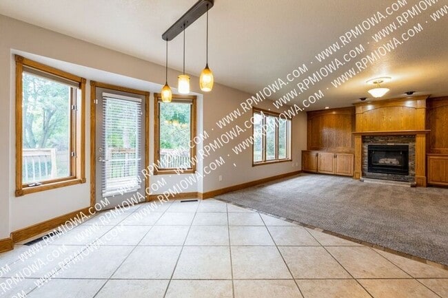 Building Photo - 2106 Timberline Ln