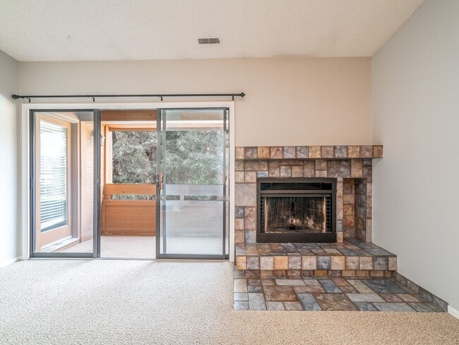 Building Photo - Westside Condo