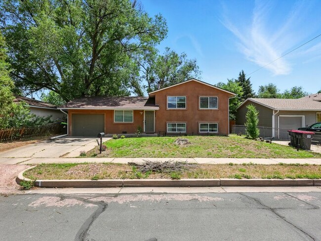 Photo - 823 Sequoia Dr House