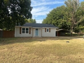 Building Photo - 106 E Florida Ave Building Photo - 106 E Florida Ave