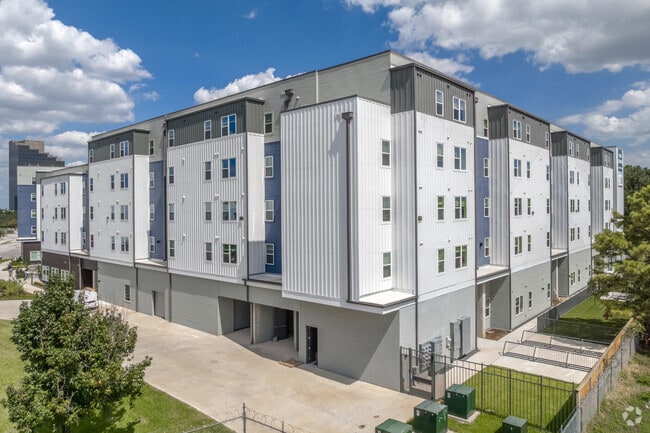 Foto alternativa del edificio - Summit at Renaissance Park