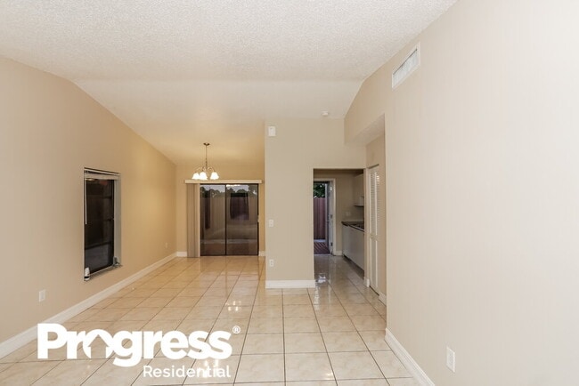 Foto del edificio - 4205 SW 137th Ct