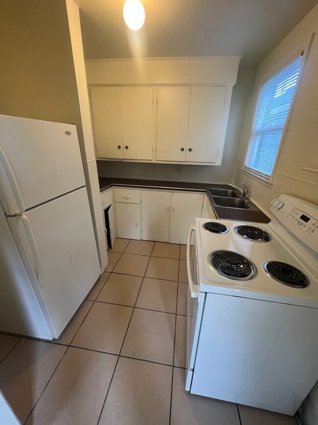 Building Photo - 540 W Wyeth St