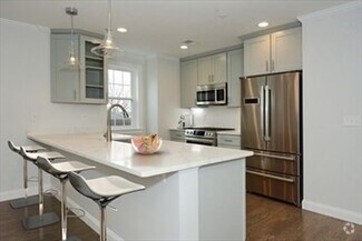 Building Photo - 49 Leyden St