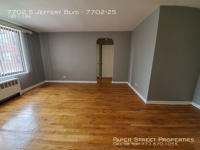 Building Photo - 7702 S Jeffery Ave