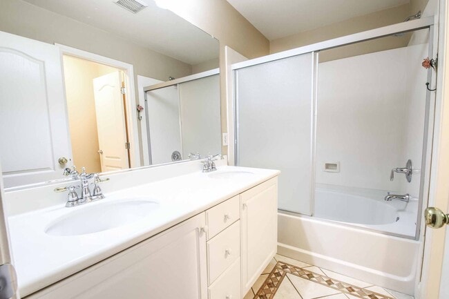 Building Photo - Upgraded Condo in Gated Northwest Community