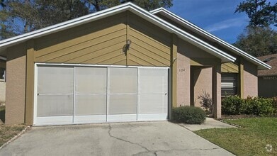 Building Photo - 1020 NE 30th Ave