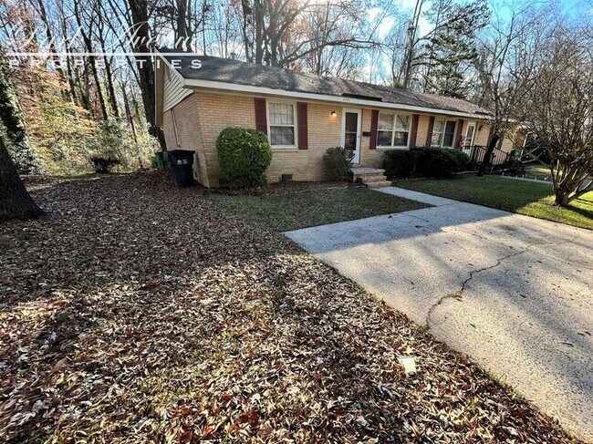 Foto del edificio - 4701 Highlake Dr