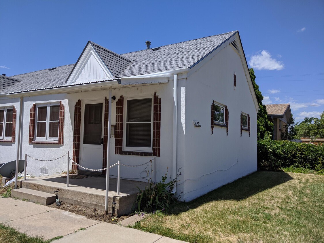 Primary Photo - 620 Strong St