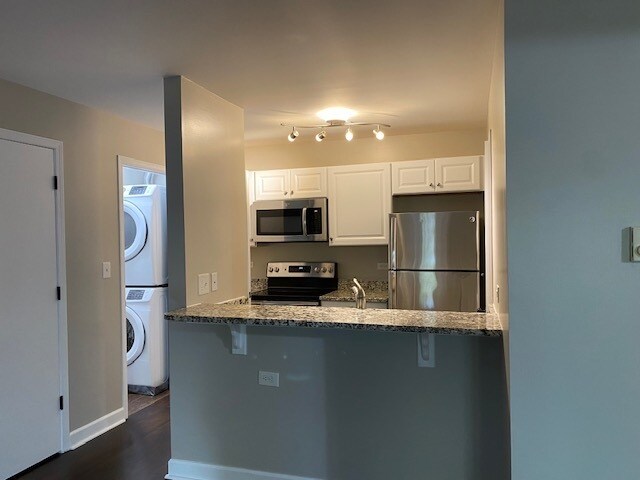 Primary Photo - 1330 Cunat Ct