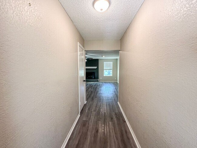 Foto del edificio - 3 Bedroom House in Hewitt - Midway ISD