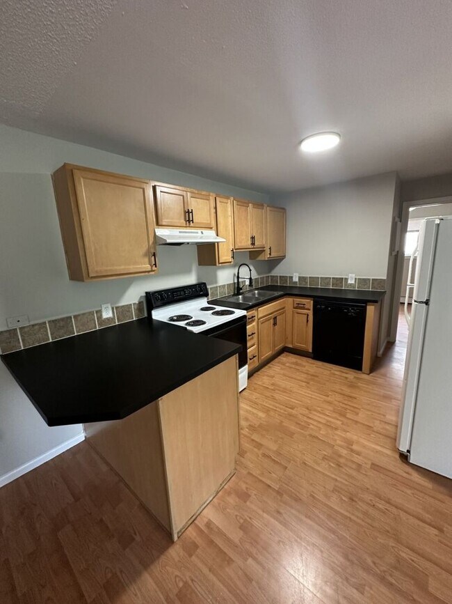 Photo - 316 E Brookside St Apartment