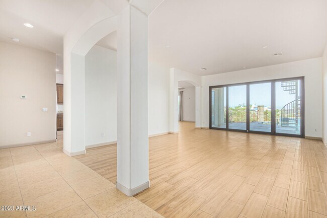 Foto del edificio - 8604 S 23rd Pl